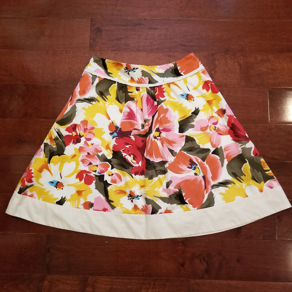 Lily Dresses & Skirts - Lily Floral Skirt Women's Size M